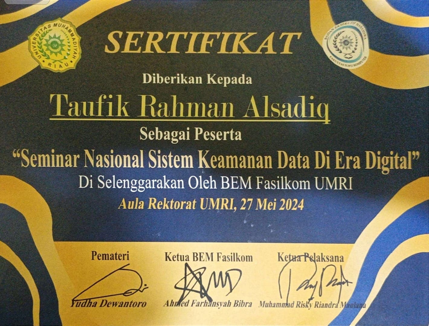 Seminar Nasional Keamanan Data